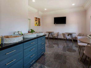 Days Inn by Wyndham Santa Monica