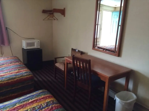 Economy Inn