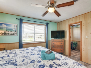 Ocean View, Deck: Colorful Crystal Beach Home!