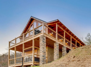 Mountain Jerne 3 Bedroom Cabin by Redawning