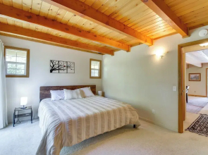Play Golf & Unwind! Pine Mountain Lake Family Home