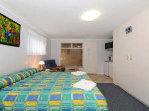 Albany View St Lodge B&B