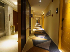 Super 8 Hotel