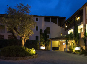 SOWELL Family Port Grimaud