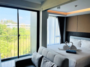 Apartment at Aristo Resort by Lofty