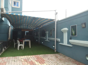 D'Luxx Villa & Suites