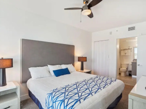 Oceana 301 East