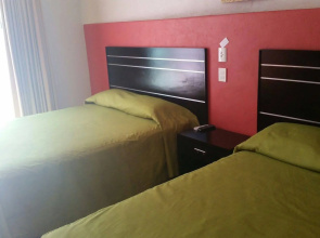 Hotel y Suites Los Encantos