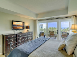 Shorewood Oceanfront - 2 & 3 Bedroom Villas