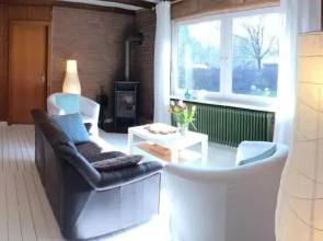 Restful Chalet in Winsen with Garden near Water Sports