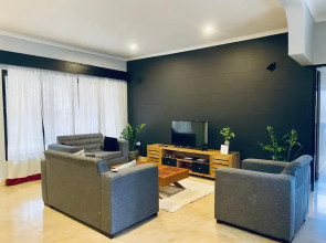 Mtoni  Home  Stay