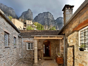 Mikro Papigo 1700 Hotel & Spa