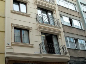 Tatavla Apartments