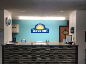 Days Inn by Wyndham Charleston