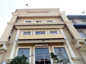 Hotel Bombay Regency by OYO Rooms