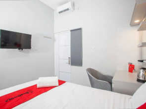 RedDoorz Plus near Politeknik Negeri Malang