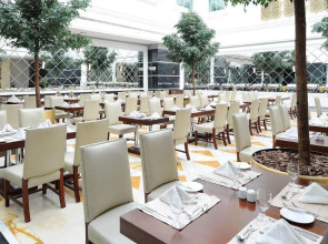 Sunday Hotel Holiday International Dubai