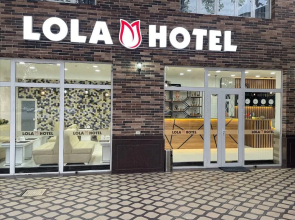 Lola Hotel