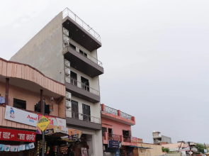 OYO 45265 Aditya Inn