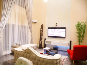 Luxurious 4 bedroom terrace