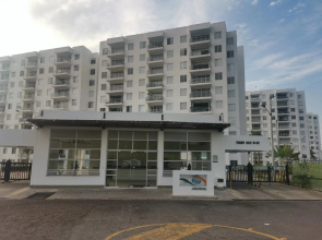 Hermoso apartamento con piscina (alberca).