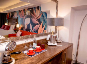 AX The Victoria Hotel