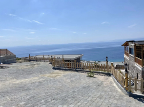 Assos Karadut Taş Otel