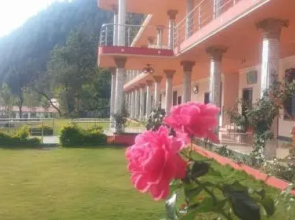 Hotel Mountain Track- Taranna Balakot