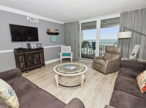 Shoreline Towers 1084 2 Bedroom Condo by RedAwning