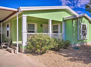 Peaceful Portales Escape w/ Patio & Grill!