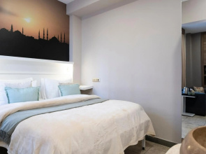 The Pera Hotel
