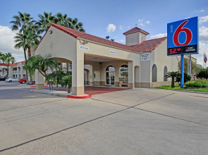 Motel 6 Edinburg, TX