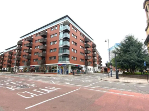 MAEVELA Apartments - Ultra Lavish Luxury 2 Bed Apartment City Centre - With BALCONY - FREE SECURE PARKING - PS4 & Smart TV's