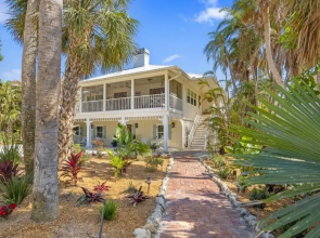 Sunkissed Cottage 3 Bedroom Home