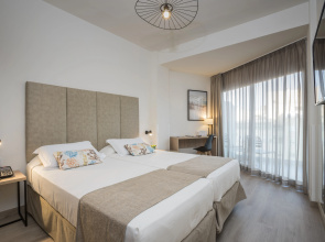 Hotel Las Arenas
