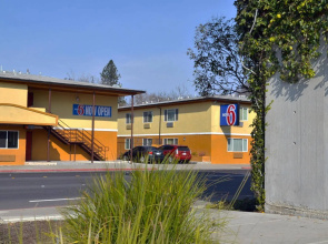 Motel 6 Modesto, CA - Downtown
