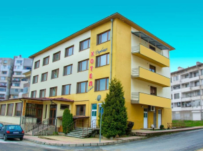 Family Hotel Varbitsa