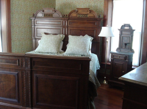 Nauvoo Grand Bed & Breakfast