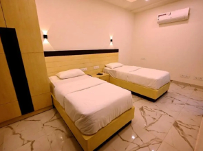 Hotel Prago By Green Deer