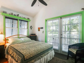 Southard Getaway by Avantstay w/ Covered Patio, Great Location & Shared Pool! Week Long Stays