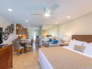 Castle Napili Surf Beach Resort