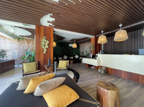 Modern Apartment By Yeah