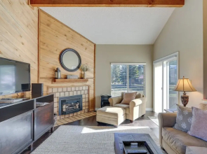 Dog-friendly Pagosa Springs Condo Near Hot Springs
