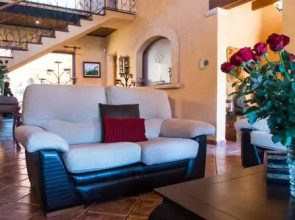 Alzina Villa