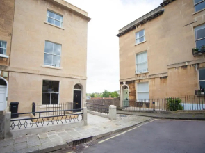 Garden Apartment - 11 Southcot Place