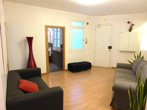 Super Balmes Guest House