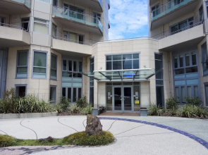 Luxury Apartment at Hobson Gardens