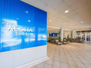 Beautifully Remodeled Studio in the Aloha Surf in Waikiki - 15th Floor - Mountain and Partial Ocean Views