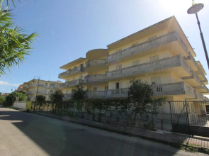 Apartment With one Bedroom in Caulonia Marina, With Pool Access, Furnished Balcony and Wifi - 100 m From the Beach