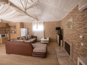 Athina'S Home 1